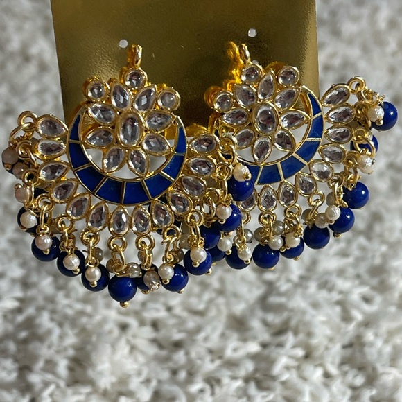 Earrings - Picture 1 of 1